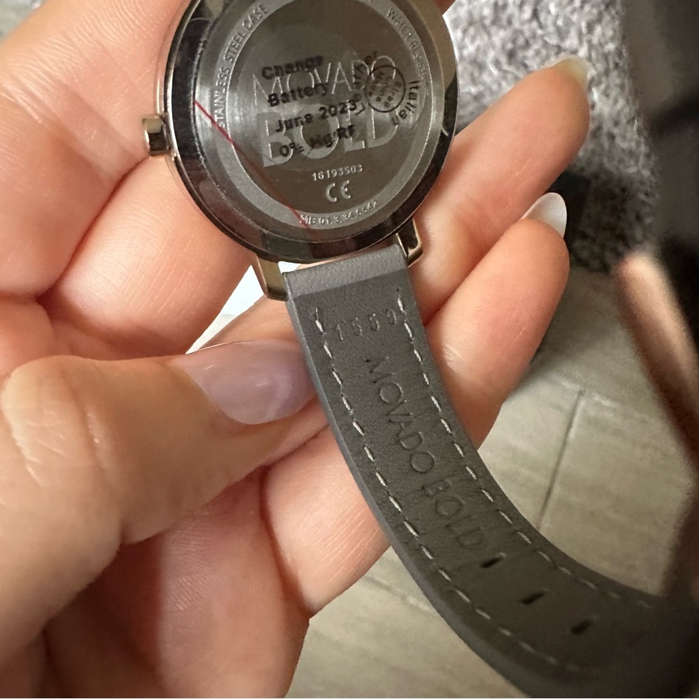 NEW Movado Bold Grey Dial Watch with Grey Strap - Picture 5 of 5
